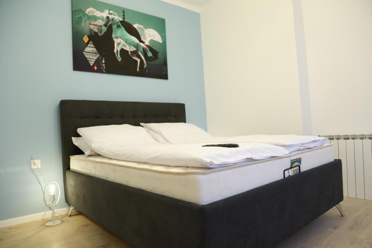 Blue And Rose Cozy - Quiet In The Best Location - Self Check-In - 5Th Floor With Elevator Saraievo Exterior foto