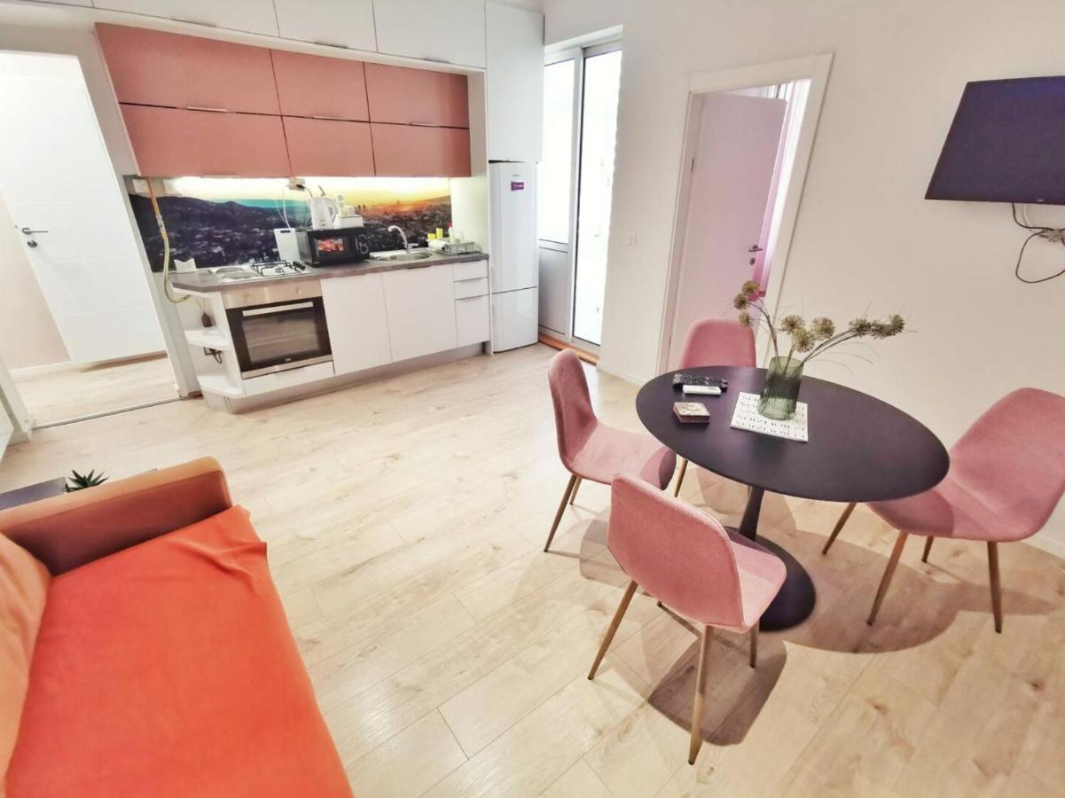 Blue And Rose Cozy - Quiet In The Best Location - Self Check-In - 5Th Floor With Elevator Saraievo Exterior foto